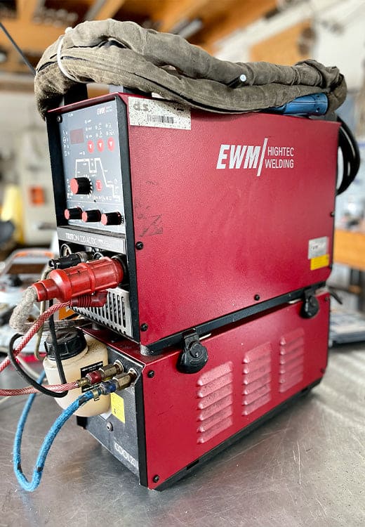 Poste à souder d'occasion TIG EWM Triton 220 AcDc TOP condition y compris les accessoires